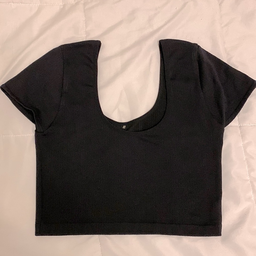 🧁 2/20$ Dynamite crop top 🧁